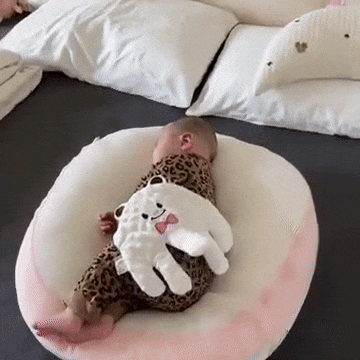 CuddlePal™ Hug & Pat Hand Plush Blumi Baby